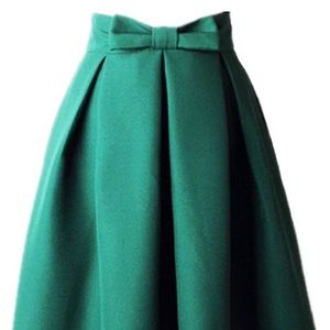 Pleated Aline skirt with bow
